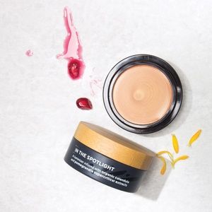 THE ORGANIC SKIN CO. IN THE SPOTLIGHT LUMINIZER HIGHLIGHT IN ROSE GOLD